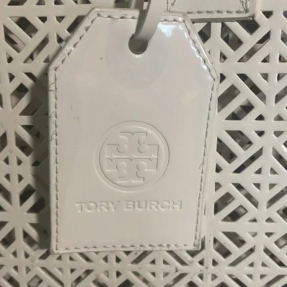 Tory Burch Laser Cut Beach Bag/Tote in white PVC - Picture 2 of 7